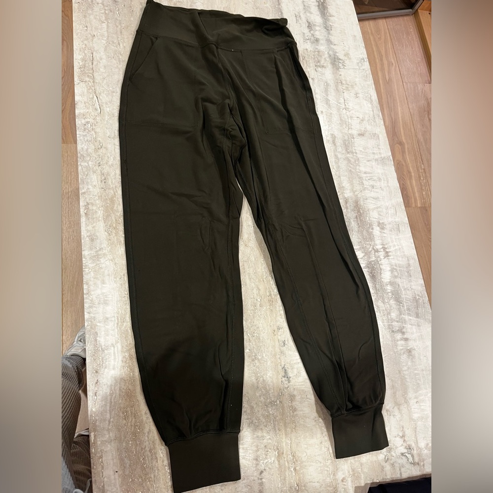 Lululemon align joggers olive green size 4